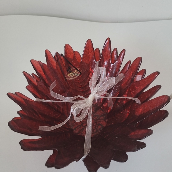 Poinsettia bowl in red - Picture 7 of 8